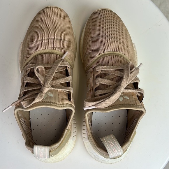 Adidas Boost NMD_R1  Runner Women’s Sneakers Size 8.5 - Picture 4 of 10